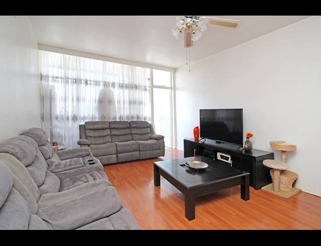3 BEDROOM APARTMENT FOR SALE IN BLACKHEATH
